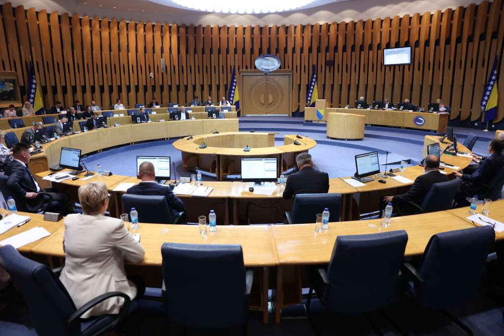 Dom naroda PSBiH 17. jula o nekoliko prijedloga zakona i smjeni kadrova SNSD-a
