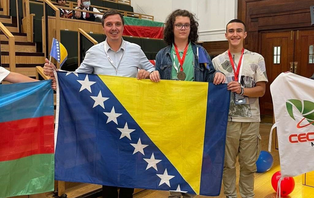 Tuzlanski učenici osvojili tri medalje na internacionalnoj Greenwich olimpijadi u Londonu