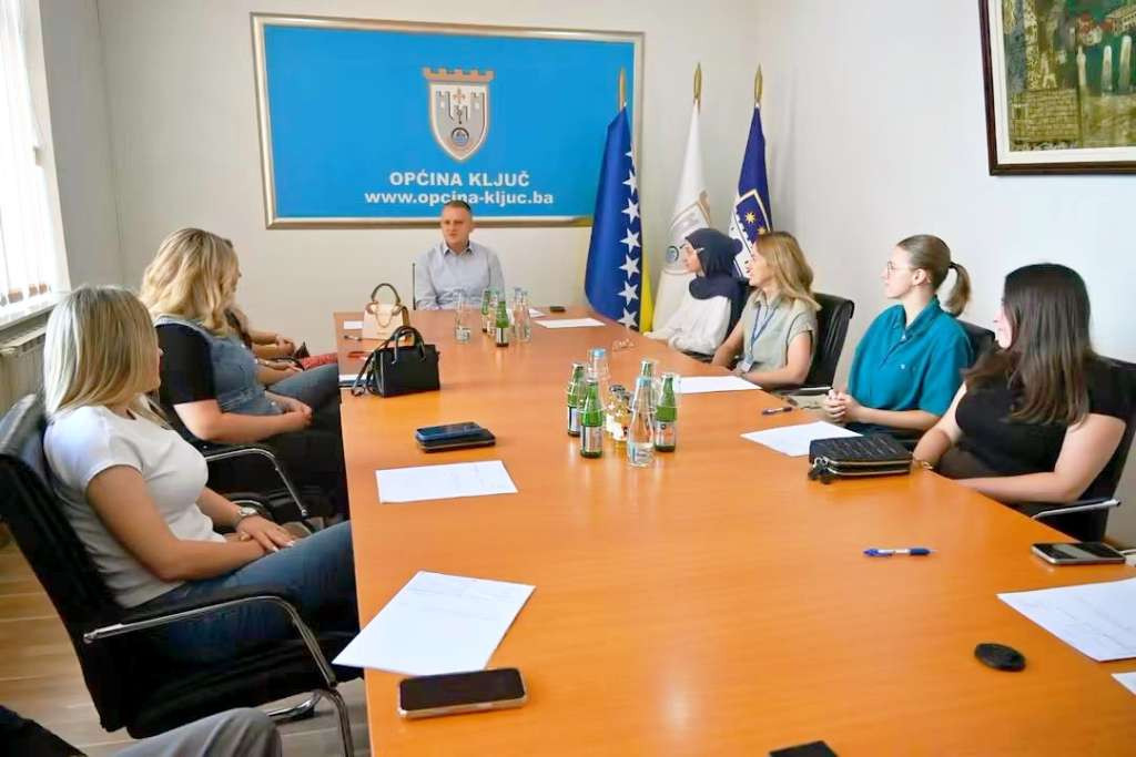 Općina Ključ nastavlja podršku studentima, stipendije dobilo 13 studenata
