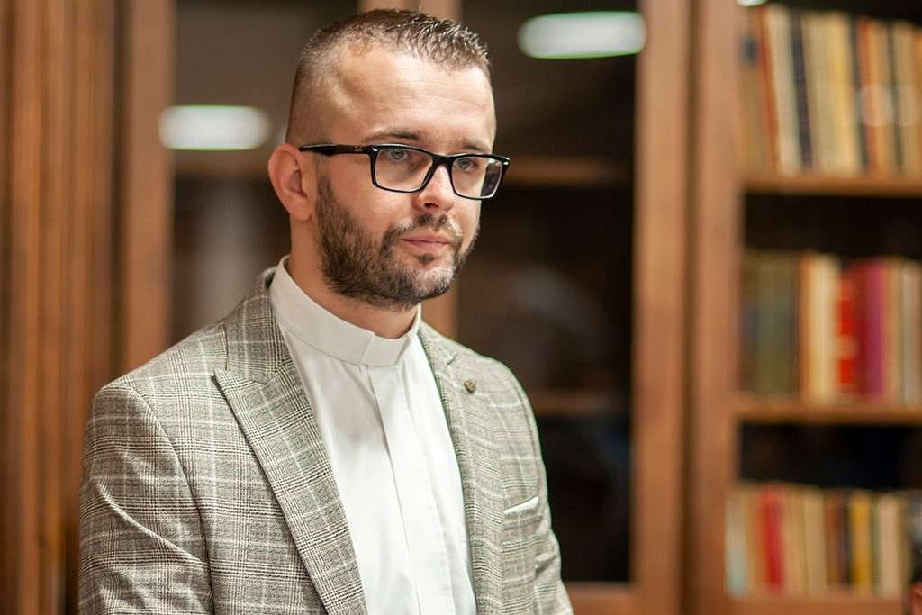 Kustura: Božić nas podsjeća kako smo kao ljudska bića nužno upućeni jedni na druge