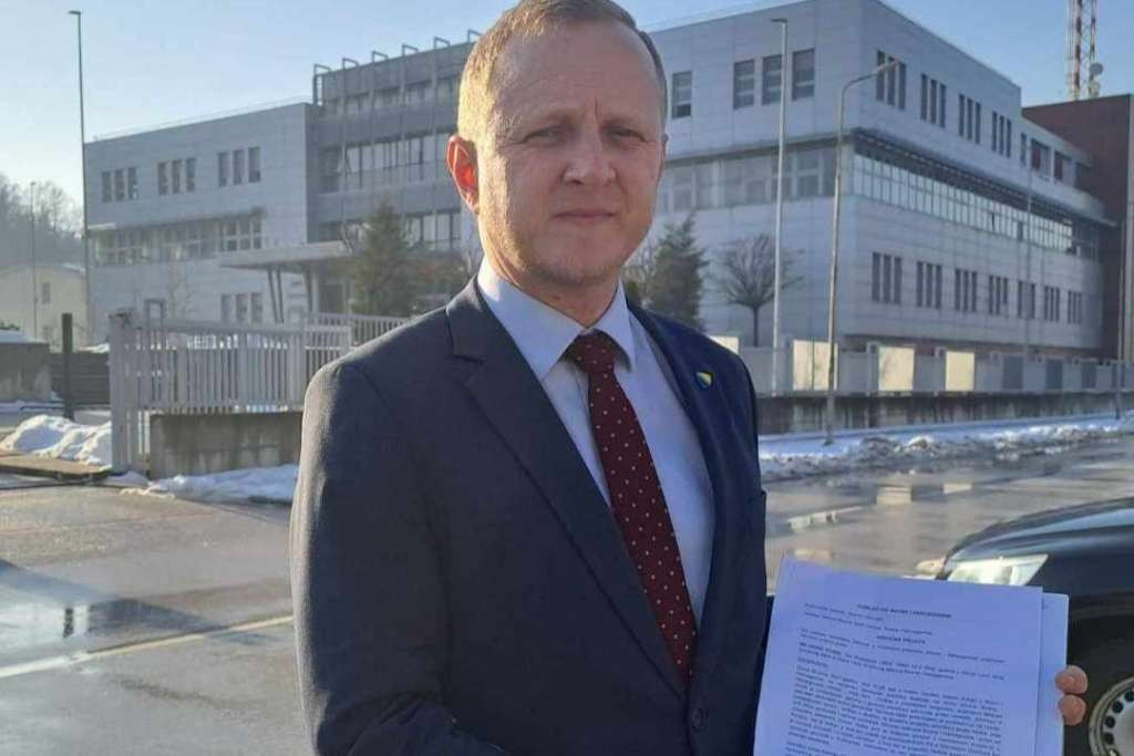 Duvnjak saslušan u SIPA-i po njegovoj krivičnoj prijavi protiv Milorada Dodika