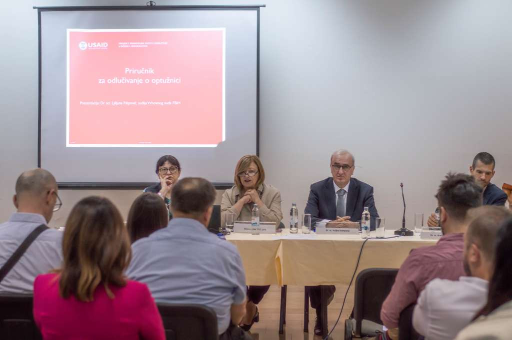 Savjetovanje sudija u sklopu USAID-ovog projekta: Predstavljen Priručnik za odlučivanje o optužnici