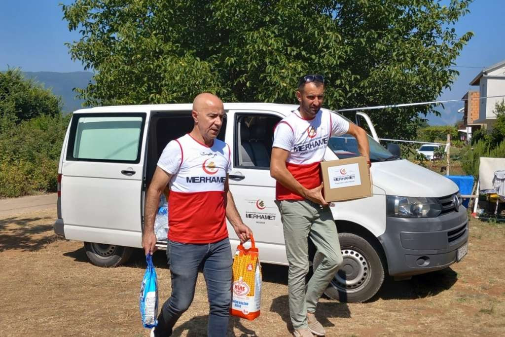 Regionalni odbor Merhameta Mostar podijelio 400 paketa pomoći