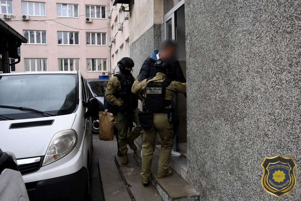 FUP - U akciji 'Ombra' zbog iznude uhapšeno šest osoba