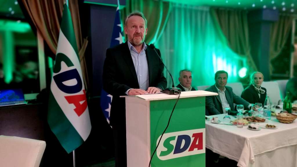 Izetbegović u Mostaru: HDZ i SNSD su pokušali na silu uraditi nešto, nećemo im to dozvoliti