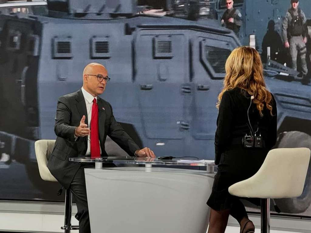 Vučević nastavnicima: Ako nećete raditi, ima ko hoće, a đacima neopravdani časovi