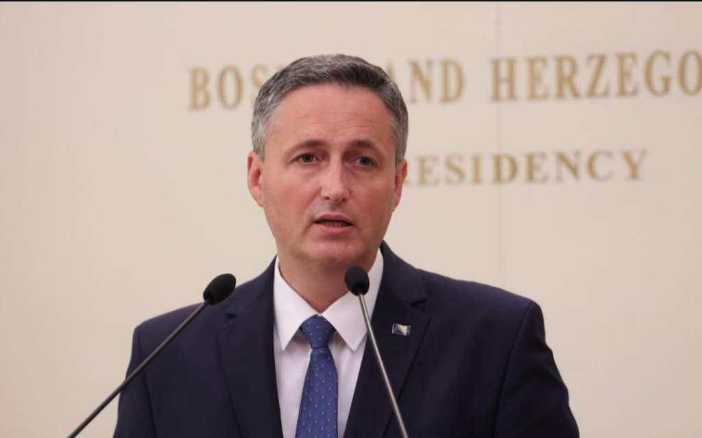Bećirović: Neka Izetbegović i Komšić polože račun o svojim rezultatima za 24 godine u Predsjedništvu
