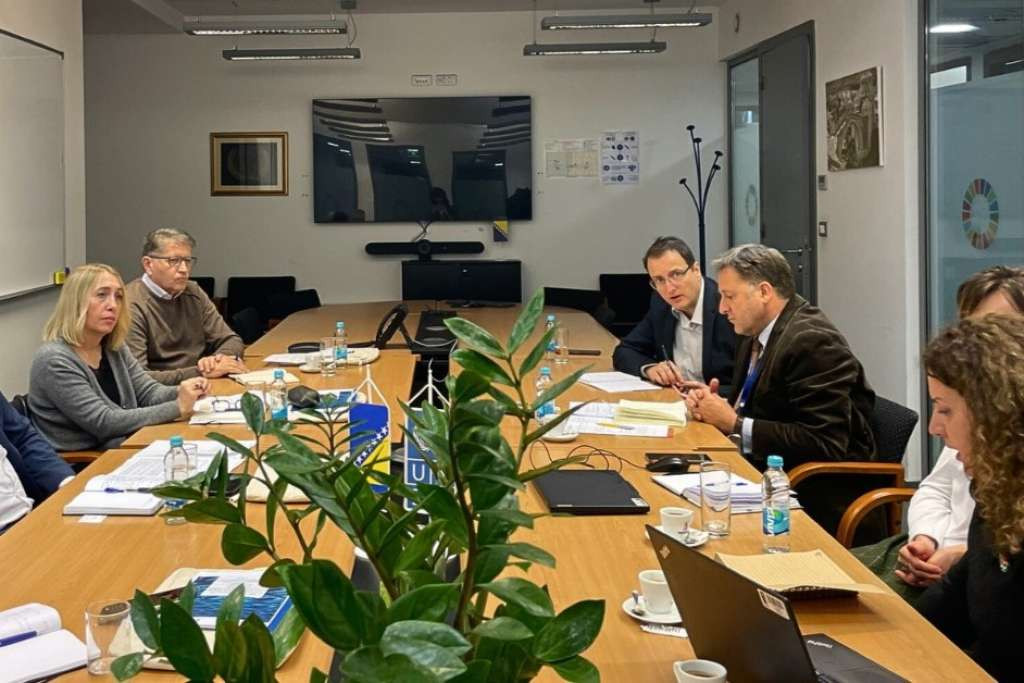 Pozder i rezidentni predstavnik UNDP-a o razvoju sistema CMS ambalažom od pesticida