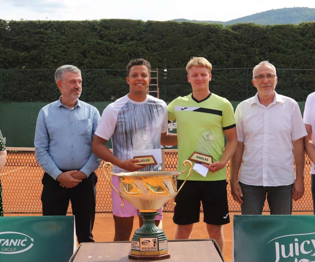 Poljski tenisač Maks Kasnikowski pobjednik turnira 'Juicy Kiseljak Open 2024.'
