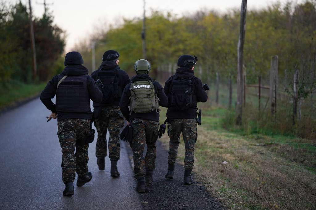 Uhićen policajac zbog sumnje da je krijumčario 67 migranata