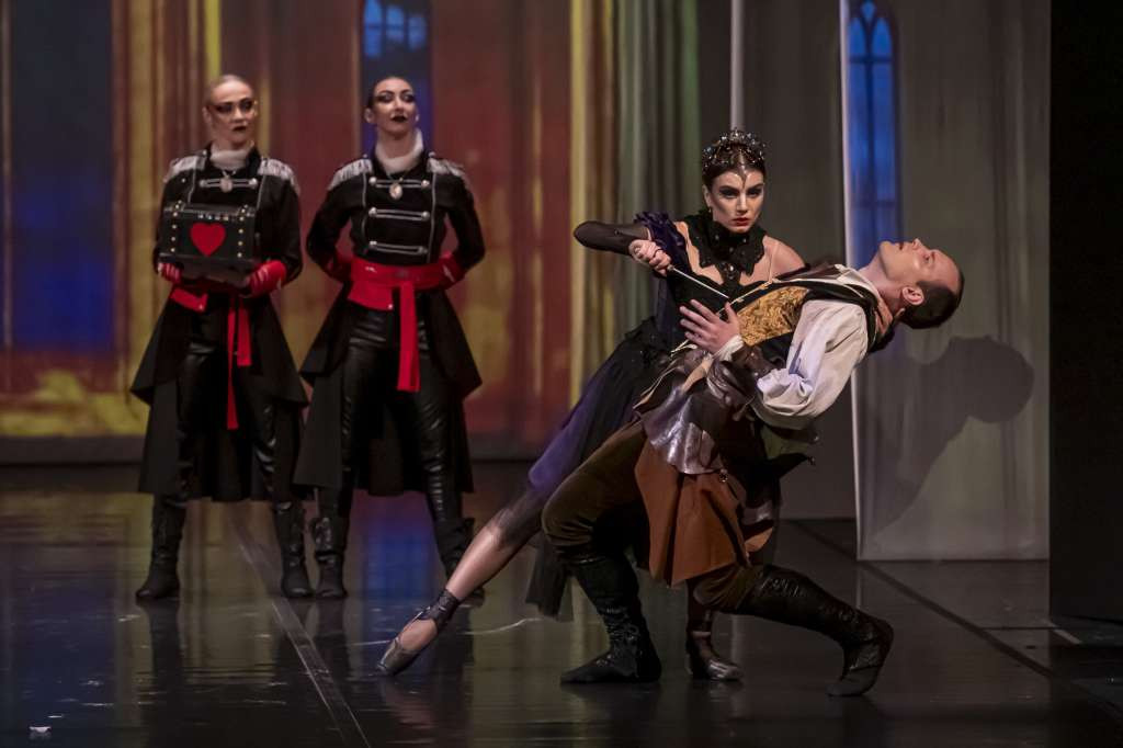 U Narodnom pozorištu Sarajevo premijerno izvedena baletna bajka 'Snjeguljica i sedam patuljaka'