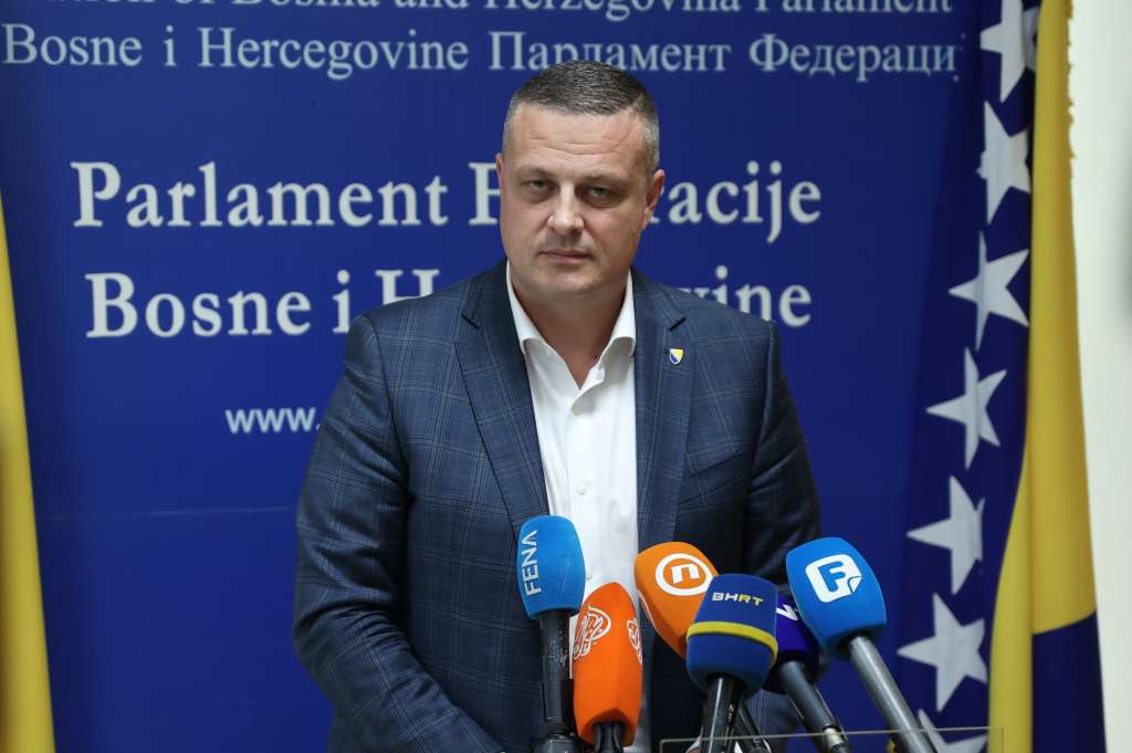 Mijatović uputio izraze saučešća predsjedniku Vlade Republike Srbije