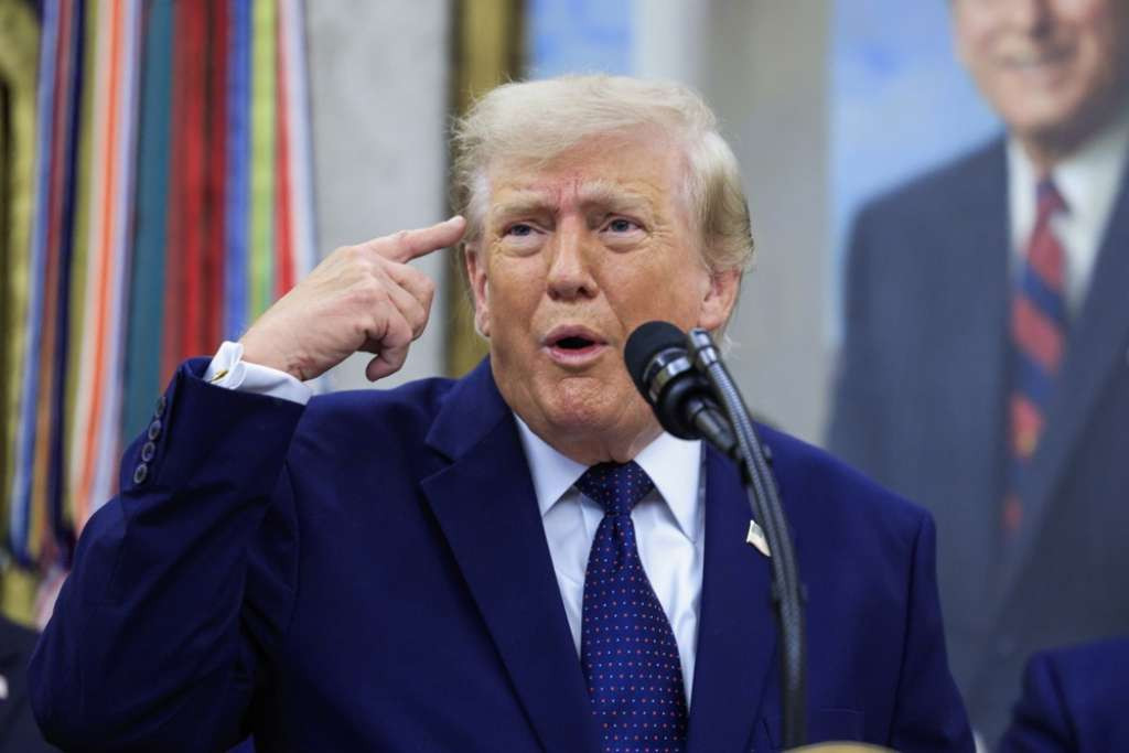 Trump pred izbore za Kongres suočen sa zastojima u ključnim vanjskopolitičkim pitanjima