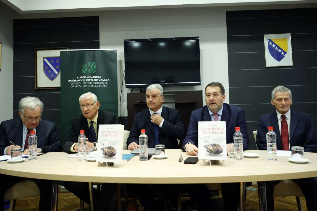 U Sarajevu predstavljena knjiga 'Geopolitika i terorizam' autora Vahida Karavelića