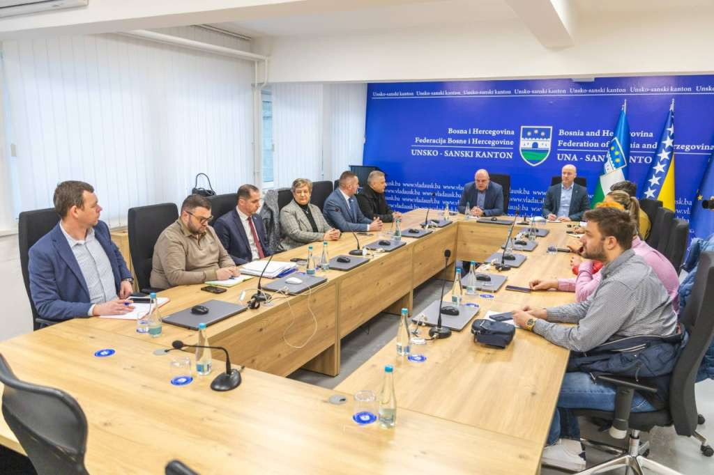 Vlasti USK najavljuju ubrzanje procedura za Dom zdravlja i aerodrom Bihać