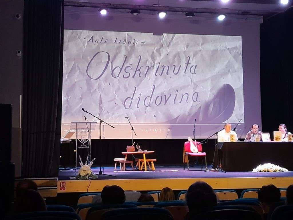 Predstavljena Lišnićeva zbirka 'Odškrinuta didovina' i dokumentarni film o etno baštini
