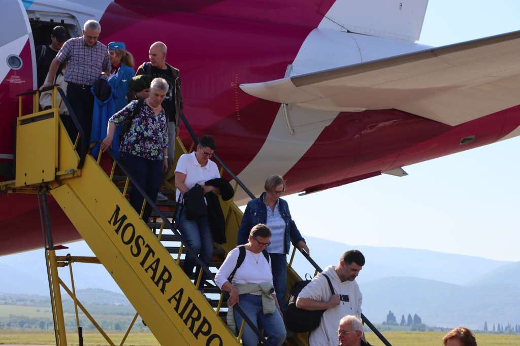 Ponovno uspostavljeni letovi iz Njemačke: Prvi avion iz Düsseldorfa sletio u Mostar