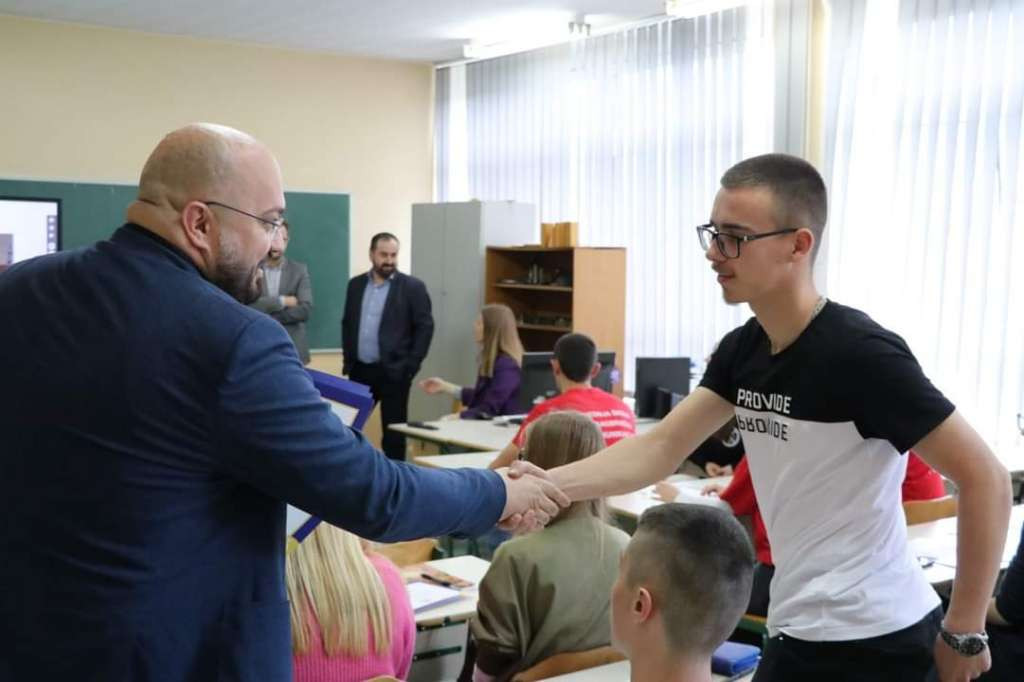 Od 1. maja svi učenici i studenti u Sarajevu imat će pravo na besplatan javni prijevoz