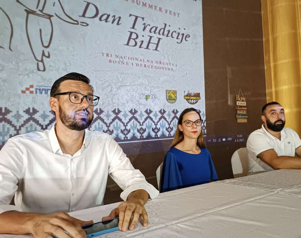 Zajednička promocija tri nacionalna kulturna društva na manifestaciji "Dan tradicije BiH" u Zenici