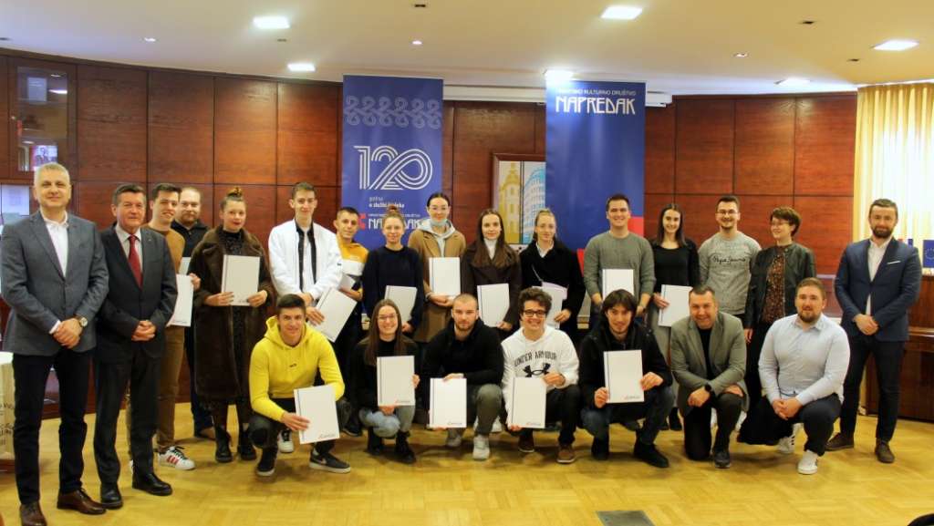 U Zagrebu potpisani ugovori o stipendiranju s Napretkovim stipendisticama i stipendistima