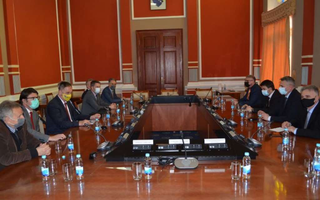 Predstavnici brčanskih razina vlasti razgovarali s izaslanstvom VSTV-a BiH