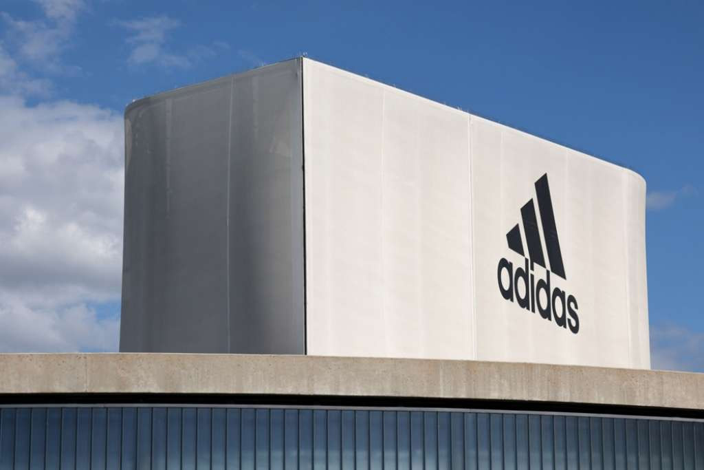 Adidas objavio da je u drugom tromjesečju pretrpio posljedice američkih carina