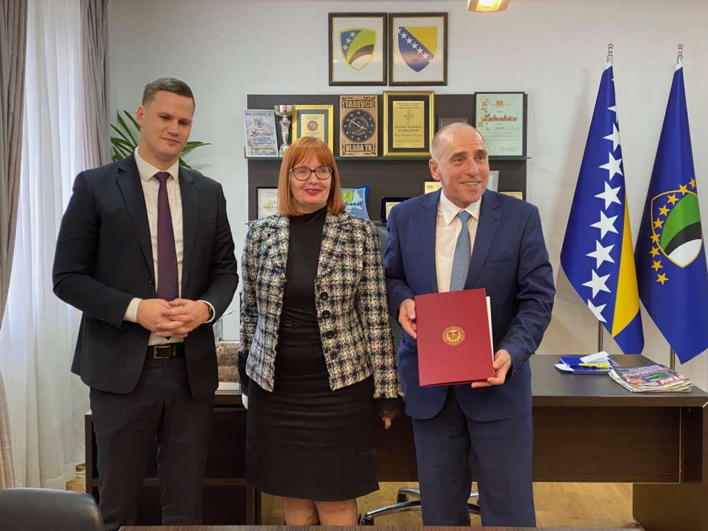 Poticanje naučnih i stručnih istraživanja i provođenje prakse studenata u TK