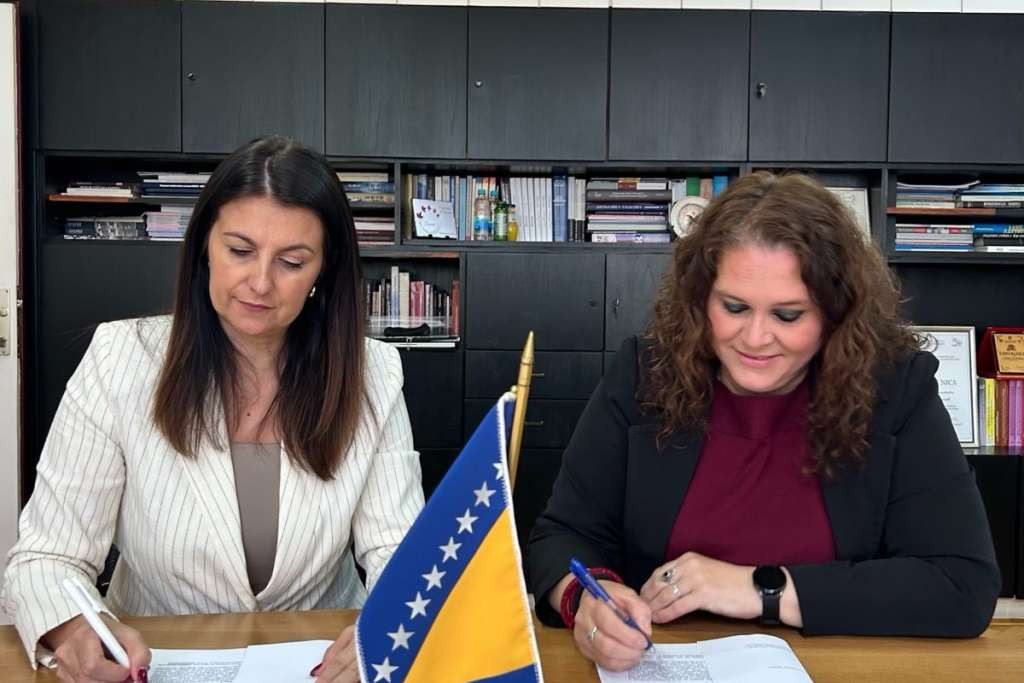 Duraković potpisala ugovore koji osiguravaju kontinuitet rada NUB-a BiH