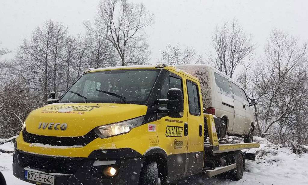 Obavezna zimska oprema u BiH: Gume, lanci i provjera vozila prije zime