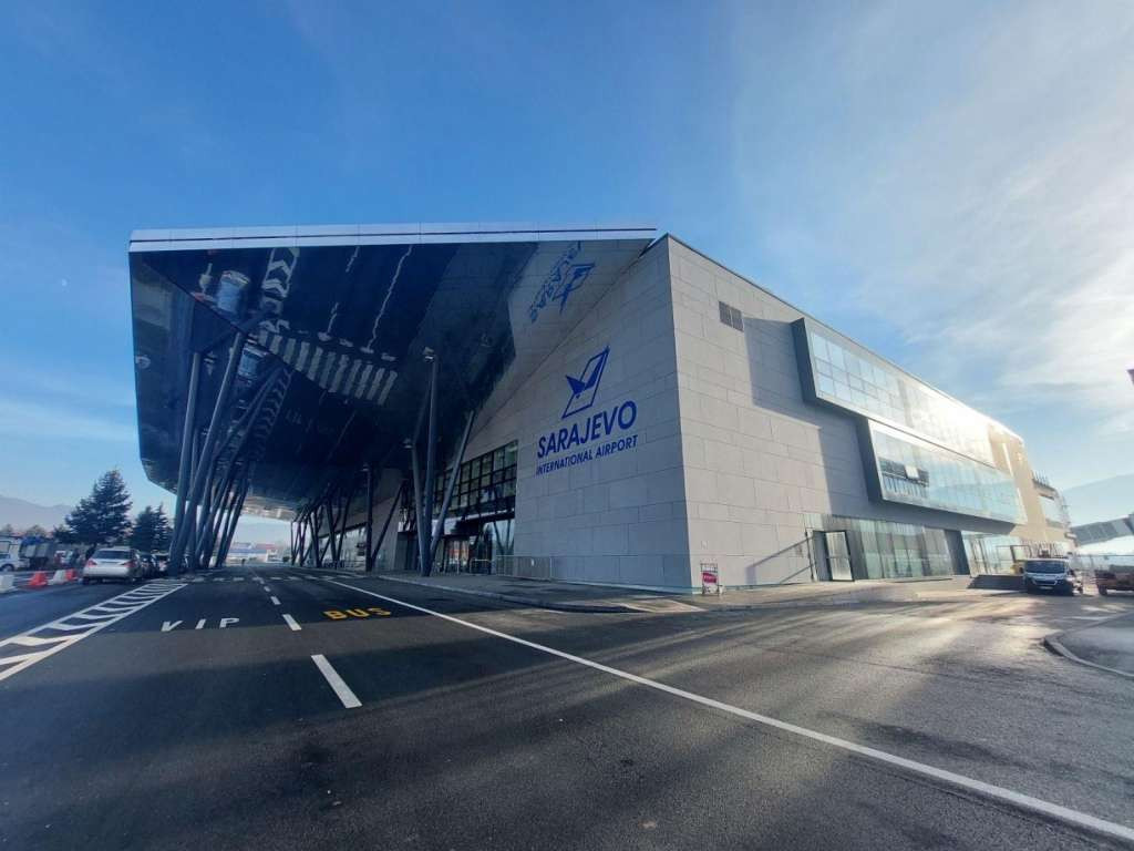 Sarajevski aerodrom - Zbog magle sinoć otkazani letovi iz Beča, Istanbula i Zagreba