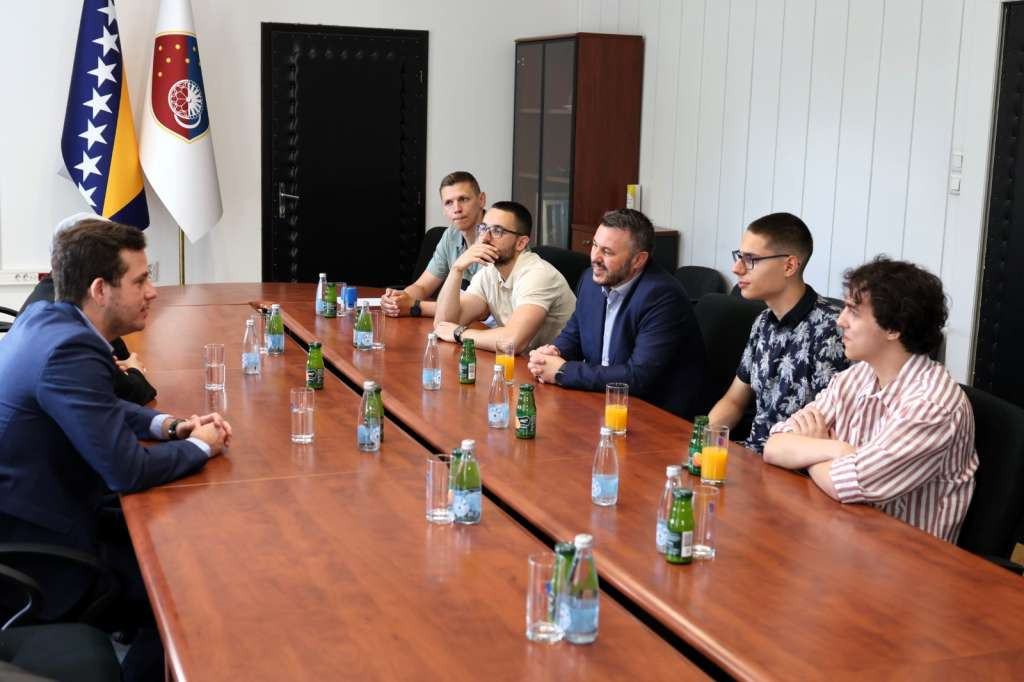 Kanton Sarajevo podržava put bh. olimpijaca na najprestižnije svjetsko matematičko takmičenje