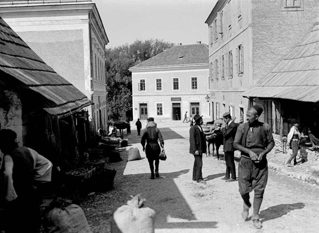 Izložba prvog livanjskog fotoamatera s početka 20. stoljeća otvorena u Splitu