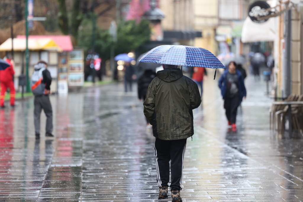 Pretežno oblačno jutro u BiH, tokom dana u većini zemlje kiša