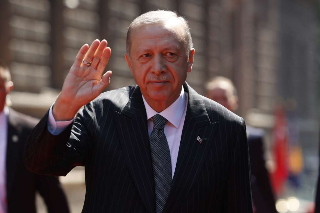 Erdogan: Turska će podržati sirijski tranzicijski proces