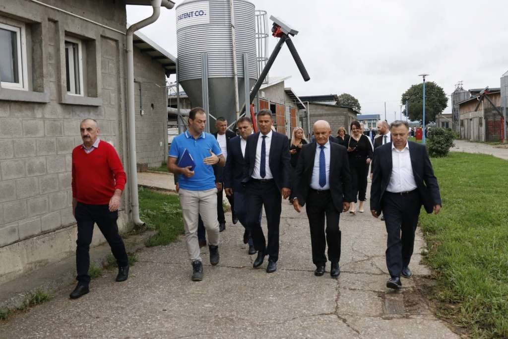 Dedić: Jedinstvena Farma 'Spreča' u Kalesiji primjer za samoodrživost