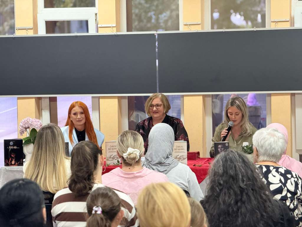 U Ključu promovisana knjiga "Čvrsto drži mi ruku" Irme Husić