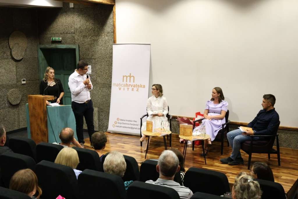 Vitez: Predstavljena prva knjiga poezije autorice Ružice Dujmović - Krišto