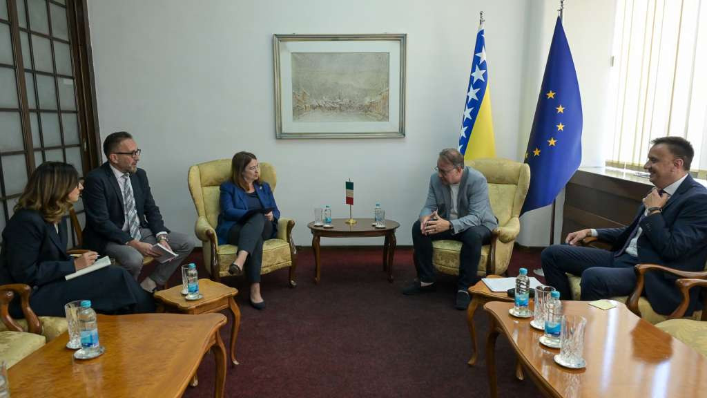 Premijer Nikšić i ministar Lakić s ambasadoricom Italije