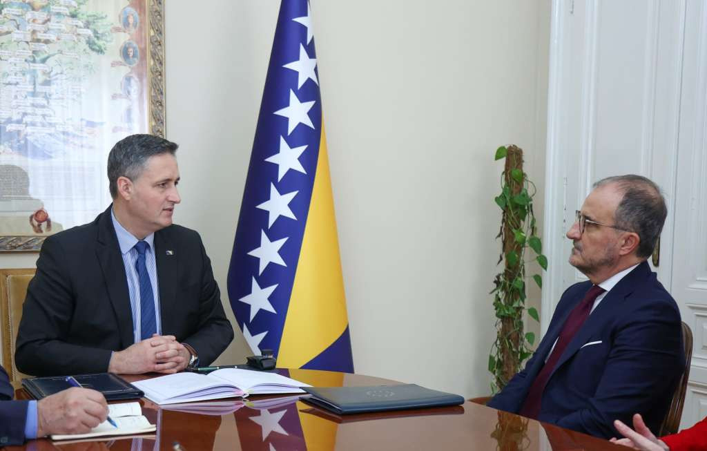 Bećirović pozvao EU da preduzme konkretne korake s ciljem očuvanja mira i sigurnosti u BiH