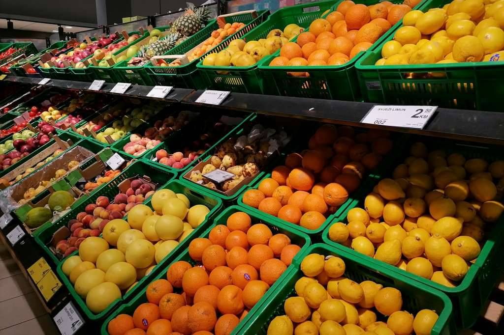 Na tržištu BiH pesticid klorpirifos u breskvama iz Albanije