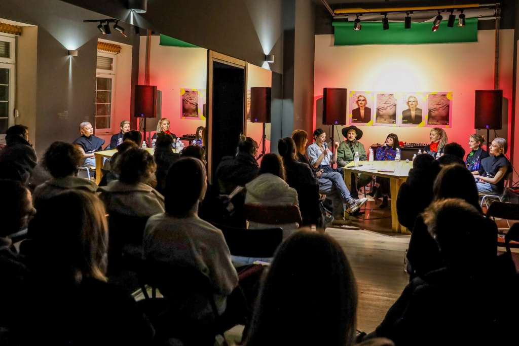 Umjetnice kroz dijalog, performans i klupsku vibraciju: U Mostaru održana Talk Art konferencija