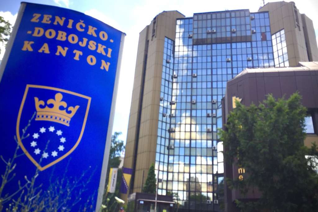 Press služba ZDK - Neodgovorni pojedinici zloupotrebljavaju Univerzitet u Zenici