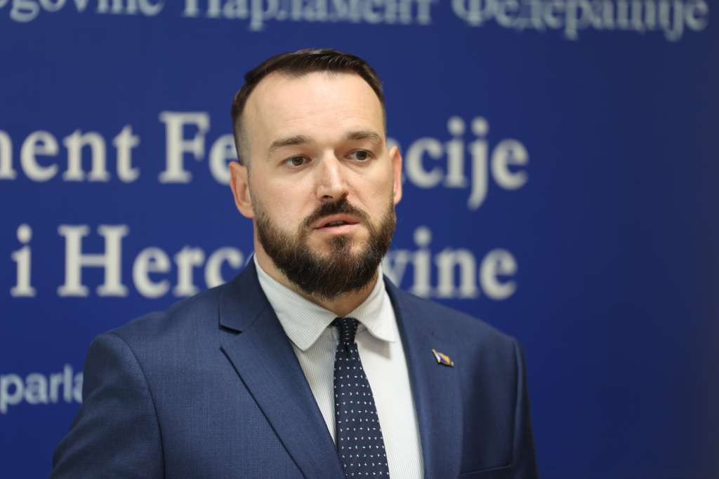 Čavalić: Odbor podržao izmjene zakona o notarima, odbijene mjere kontrole cijena