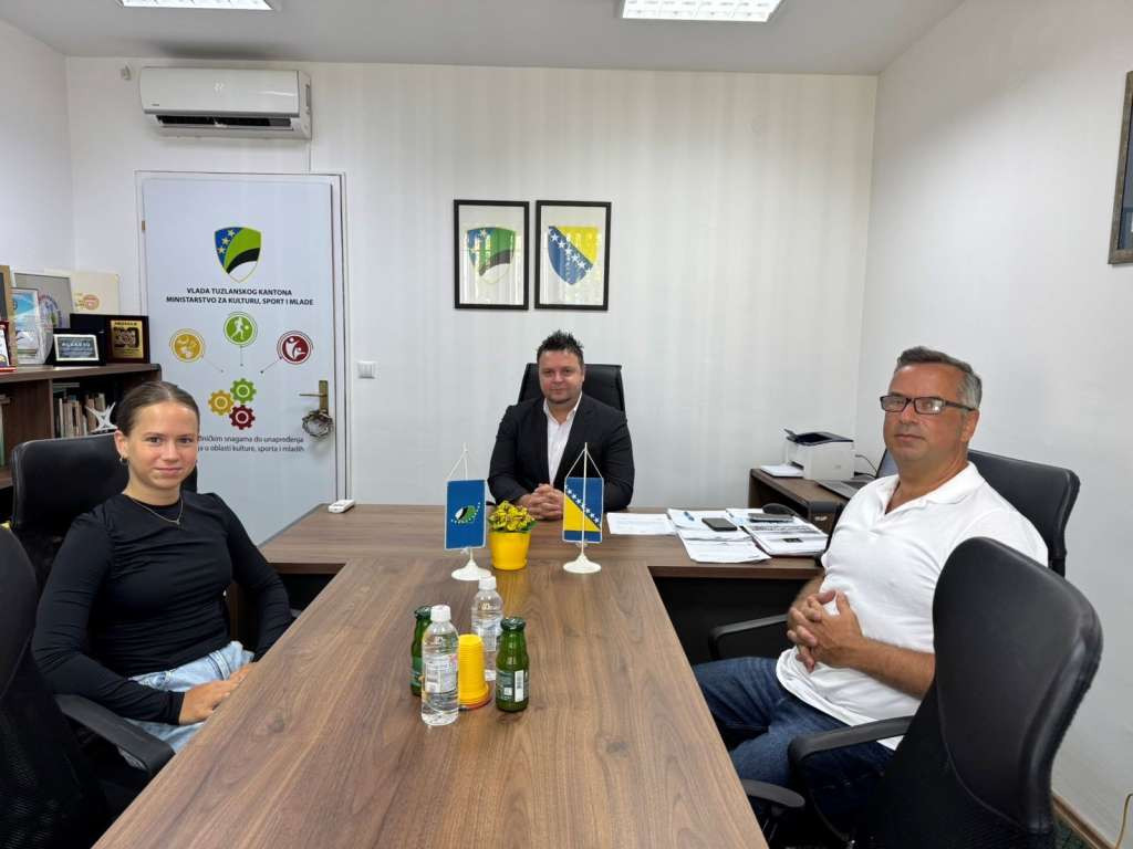 Gazdić ugostio zlatnu plivačicu Zerinu Vrabac