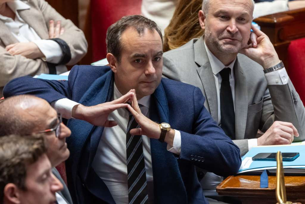 Francuska šalje vojsku na ulice, priznala propuste tokom nereda za vikend