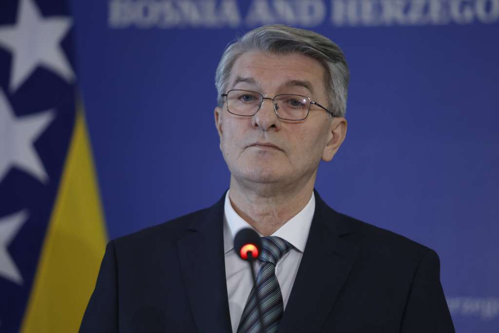 Mehmedović: Otvoriti istragu o ulozi Aleksandra Vučića u ratnim zločinima nad stanovništvom Sarajeva