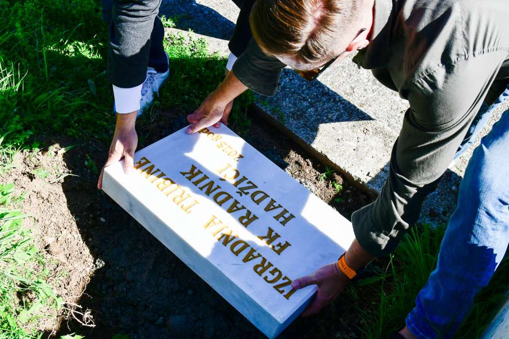 Položen kamen temeljac za izgradnju tribine na stadionu FK Radnik Hadžići