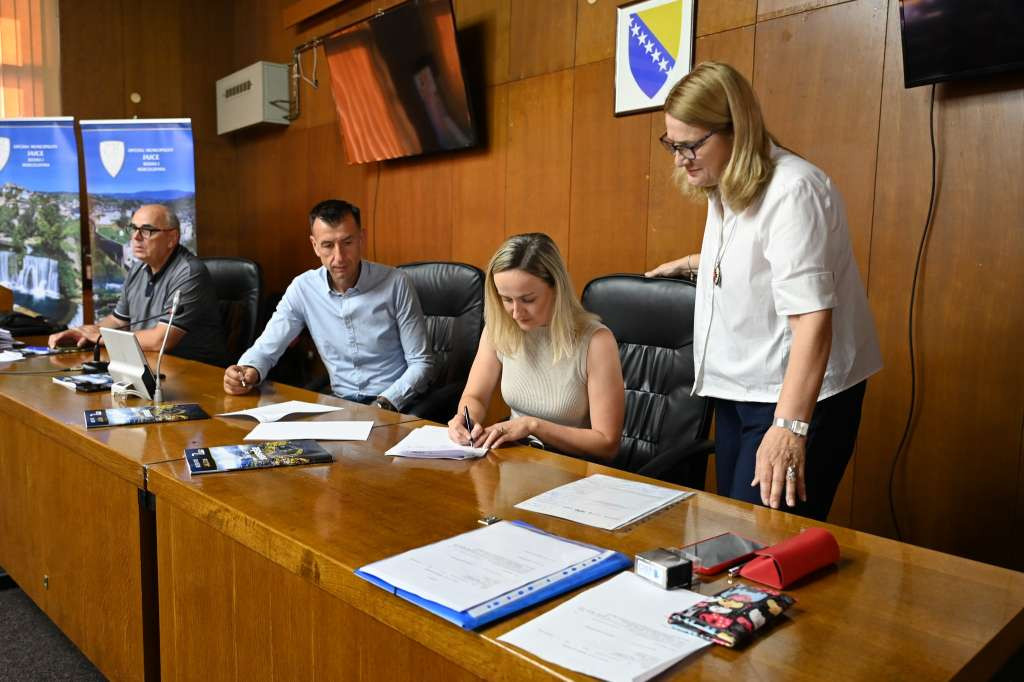 Projektima održivog turizma u Jajcu dodijeljeno 214.558 KM bespovratnih sredstava