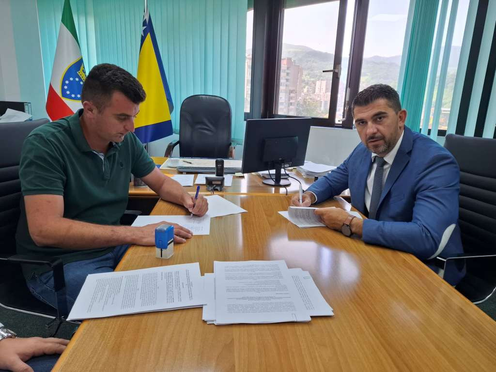 Poboljšanje cestovne infrastrukture na dionicama Ćatići - Visoko - Podlugovi i Visoko - Kiseljak