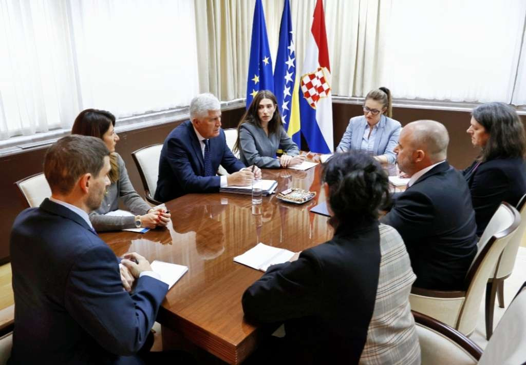 Čović se sastao s Ginkelom, razgovarali o suradnji BiH i SAD-a
